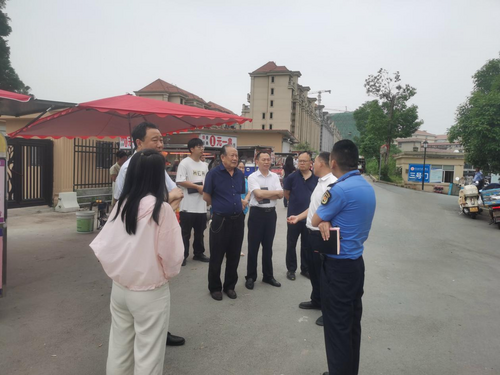 学校组织召开校园周边环境整治工作协调会2.png